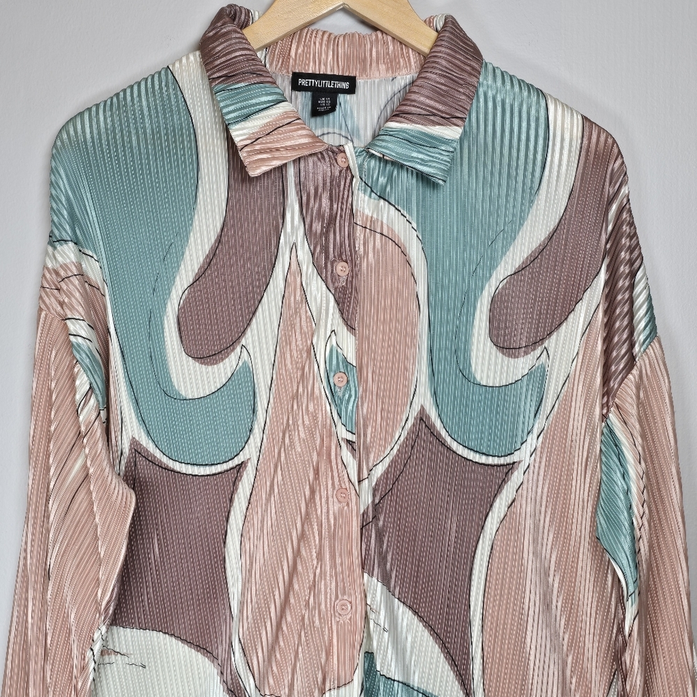 PrettyLittleThing Stone Abstract Print Plisse Frill Hem Shirt Dress Oversized 10 - Picture 10 of 16